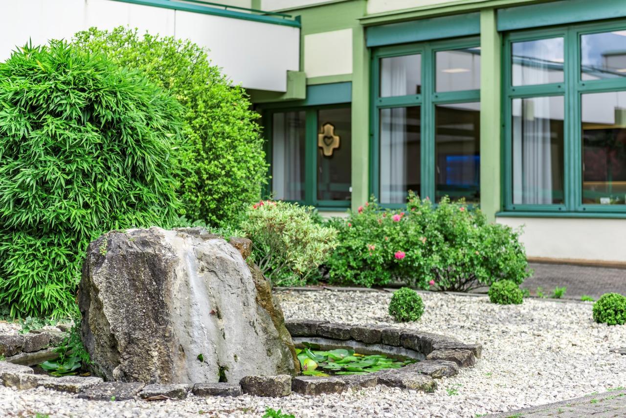 Kloster Neustadt Neustadt an der Weinstraße Exterior foto